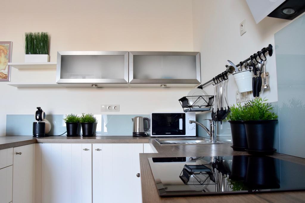 Luxury Apartment By Hi5 - Kiraly Street Suite Budapesta Exterior foto
