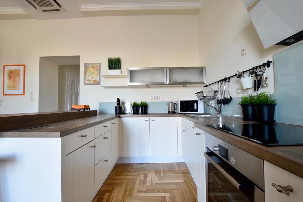 Luxury Apartment By Hi5 - Kiraly Street Suite Budapesta Exterior foto