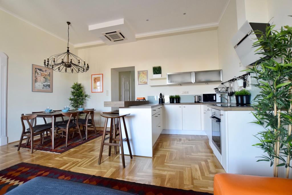 Luxury Apartment By Hi5 - Kiraly Street Suite Budapesta Exterior foto