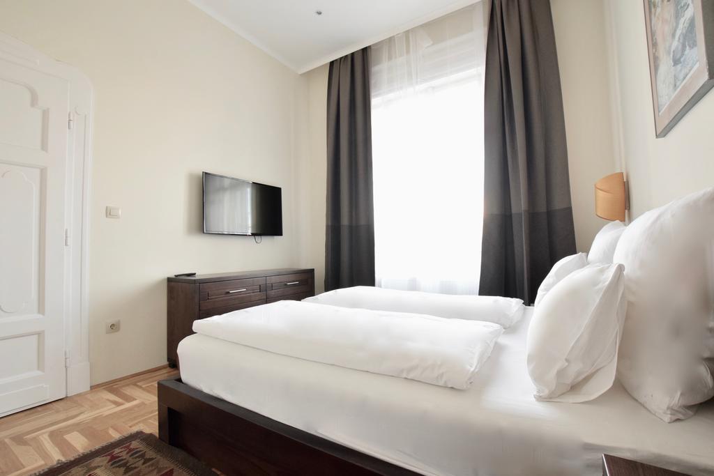 Luxury Apartment By Hi5 - Kiraly Street Suite Budapesta Exterior foto