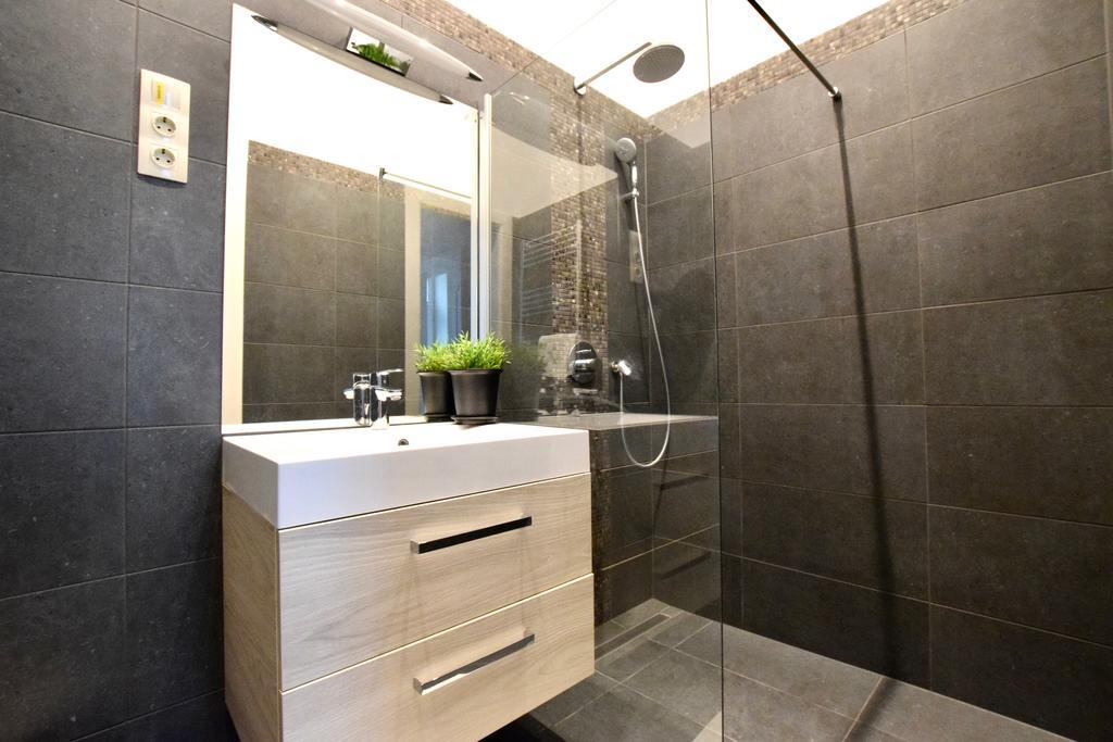 Luxury Apartment By Hi5 - Kiraly Street Suite Budapesta Exterior foto