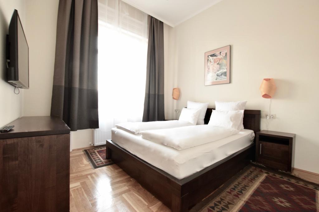 Luxury Apartment By Hi5 - Kiraly Street Suite Budapesta Exterior foto